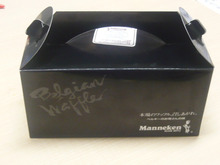 Mannekenのワッフルをいただきました(*v.v)｡