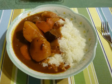 カレーのルーは左(｀・ω・´)