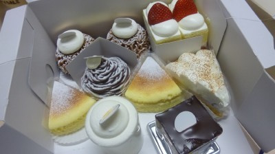 プレリアル成城のケーキをいただきました。