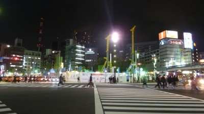 ここはどこ？　【数寄屋橋の交差点】