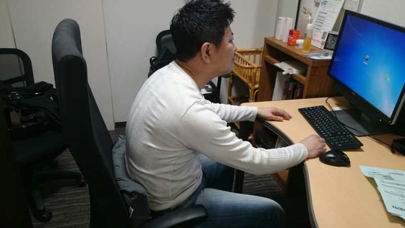 猫背矯正とは
