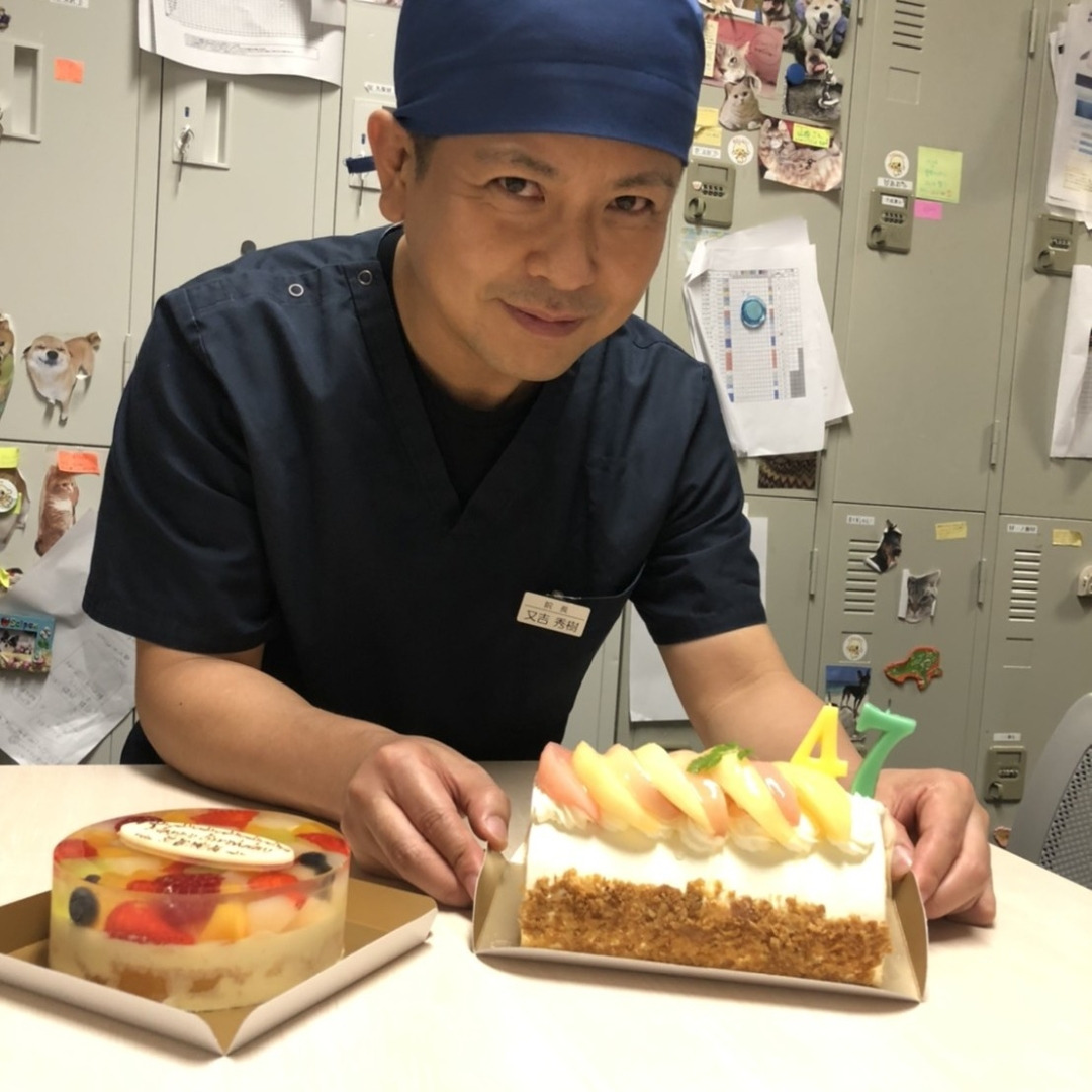 スタッフから誕生日祝いを